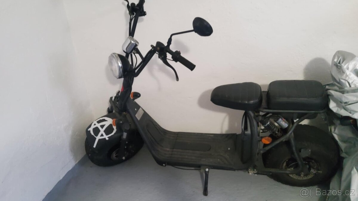Elektrický scooter MADEMOTO - 6