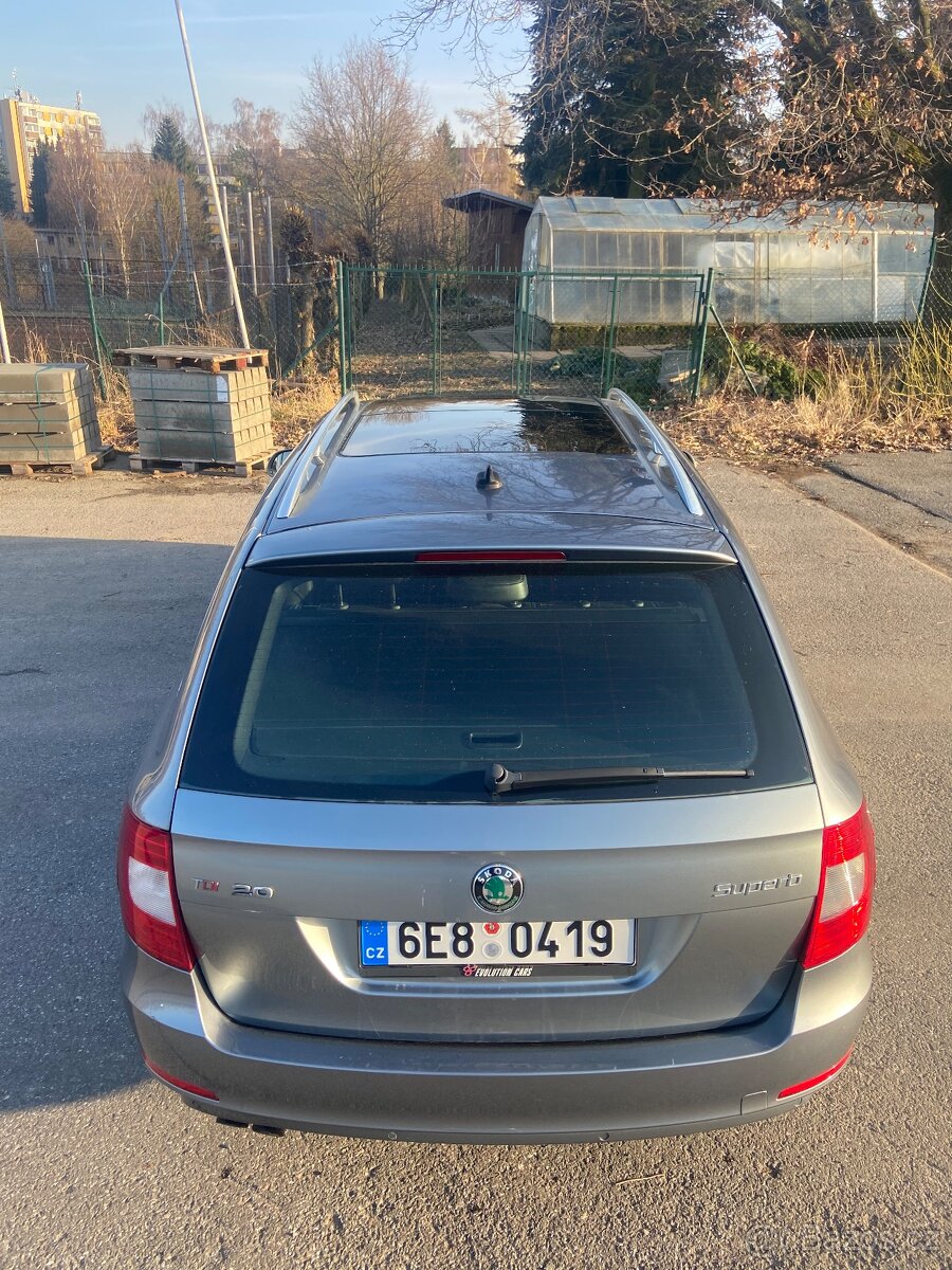 Škoda Superb II 2.0 tdi elegance combi 125 kw - 6