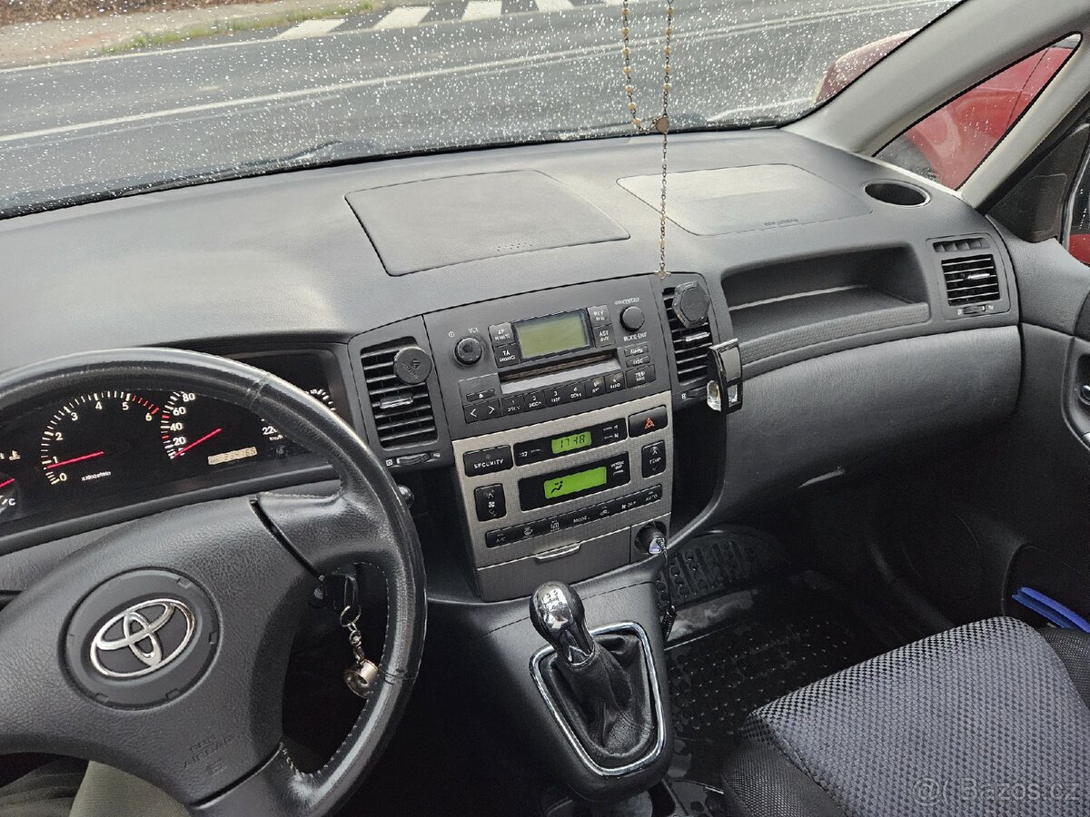 Toyota Corolla Verso 2.0 diesel r.v.2003 - 6