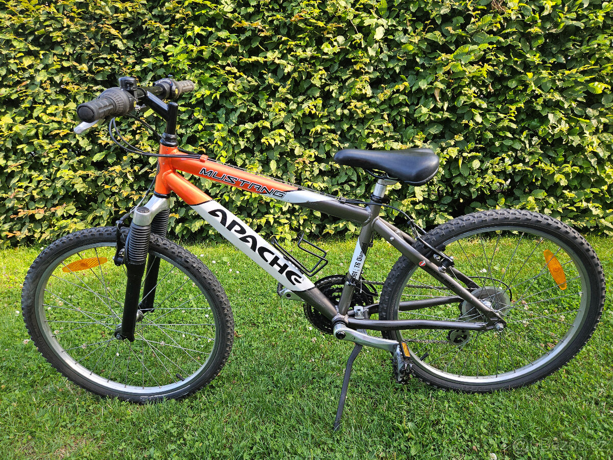 Juniorské 24" horské hliníkové kolo APACHE, rám 15" - 6