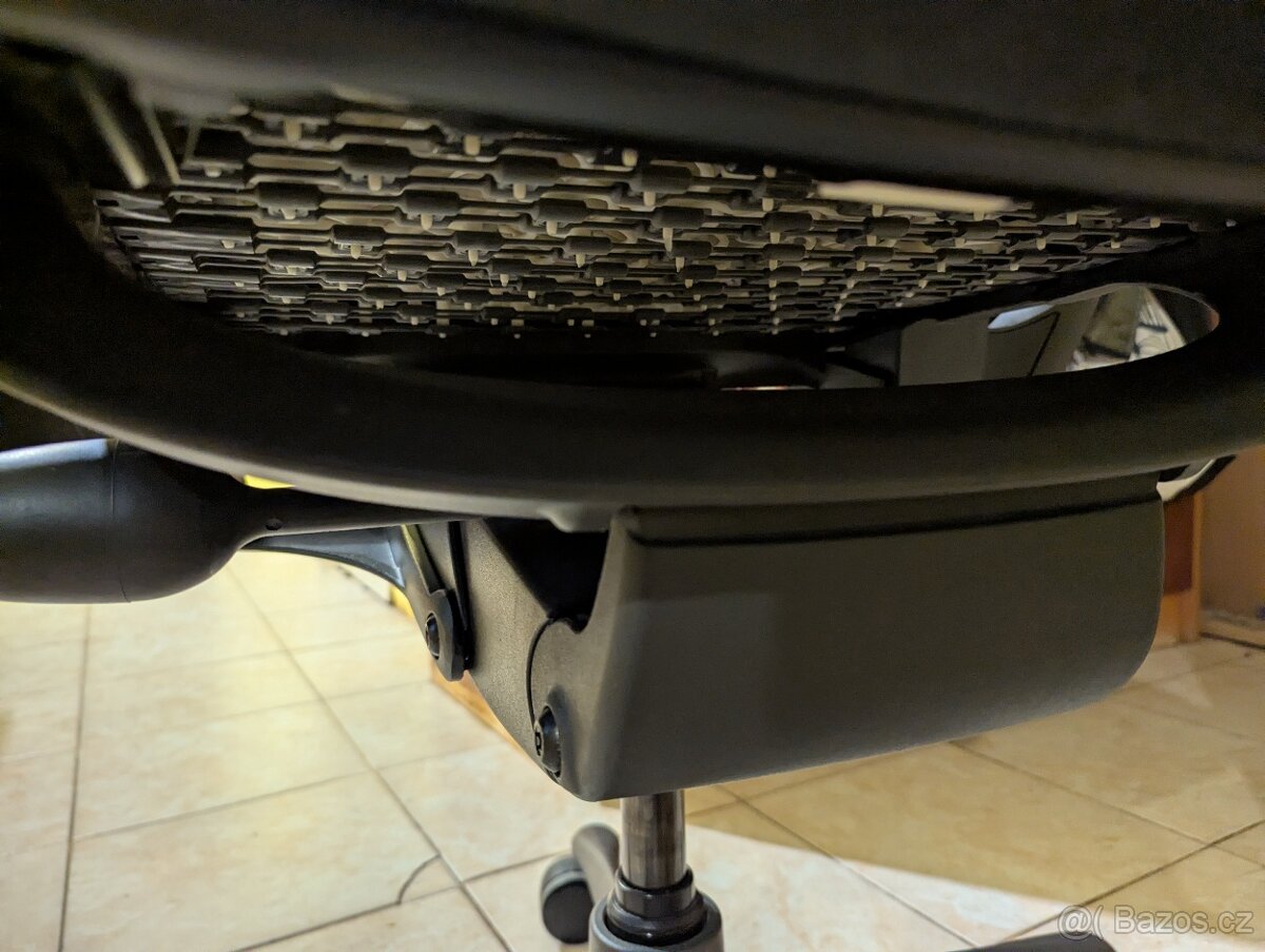 herní židle Herman Miller Gaming Embody – cyan - 6