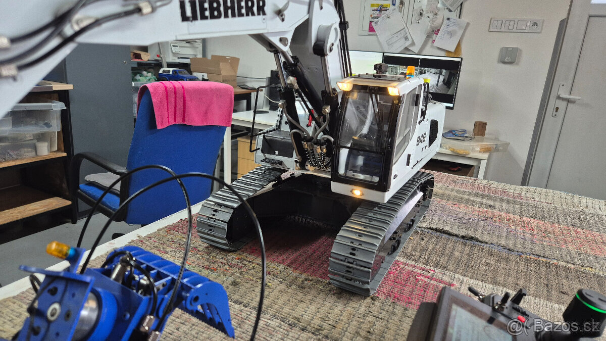 Hydraulicky RC bager - 6