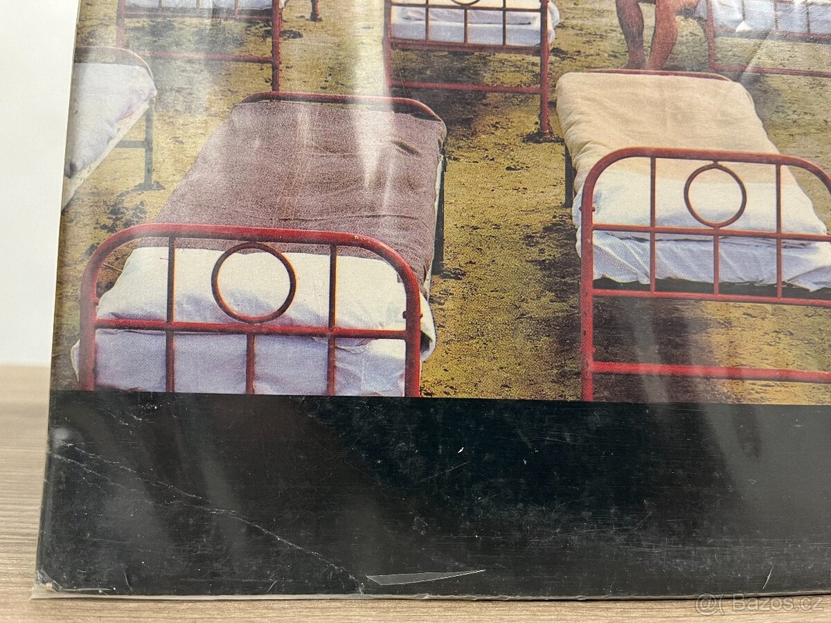 LP PINK FLOYD - A MOMENTARY LAPSE OF REASON - 6