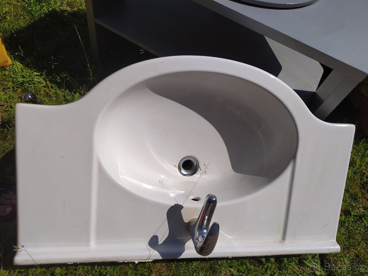 Umyvadlo Laufen, včetně baterie - 6