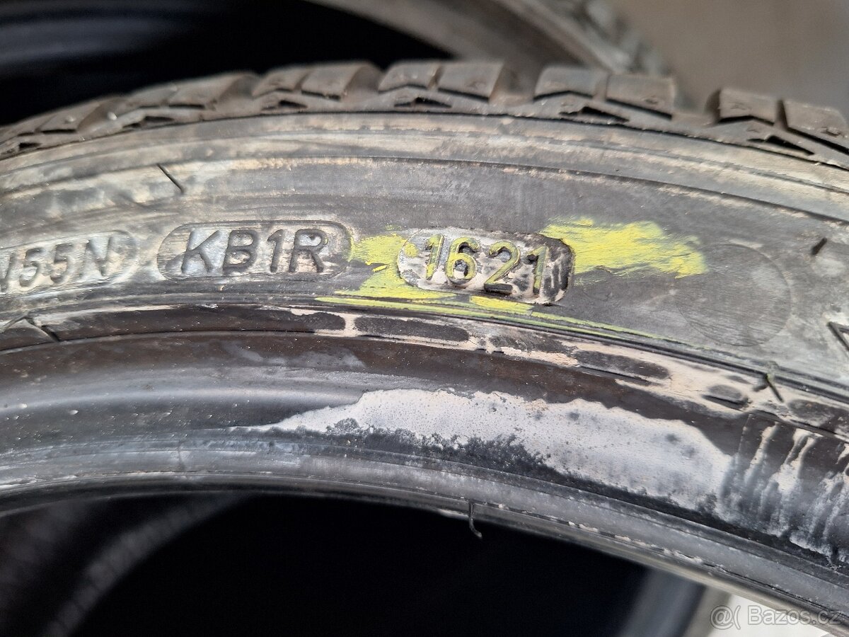 Prodám zimní pneu 225/40/18 Goodyear - 6