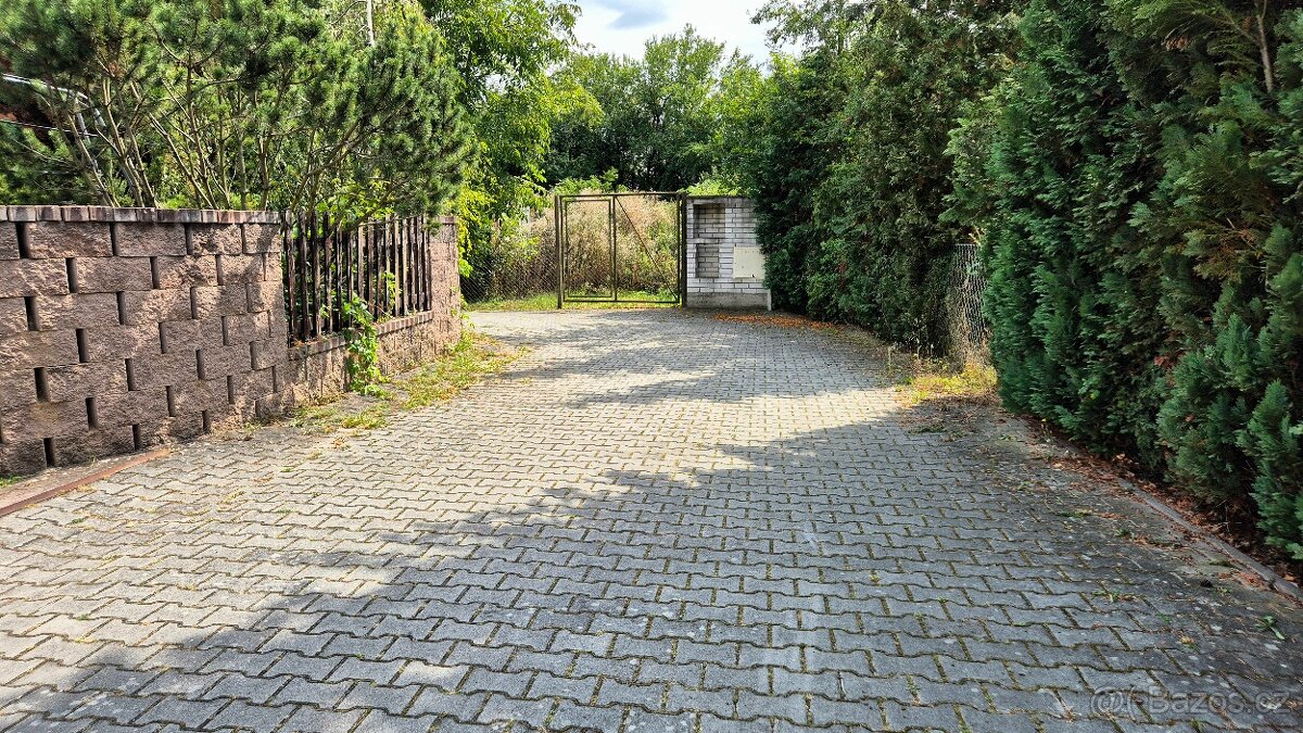 Stavební pozemek v Praze 16 - 6