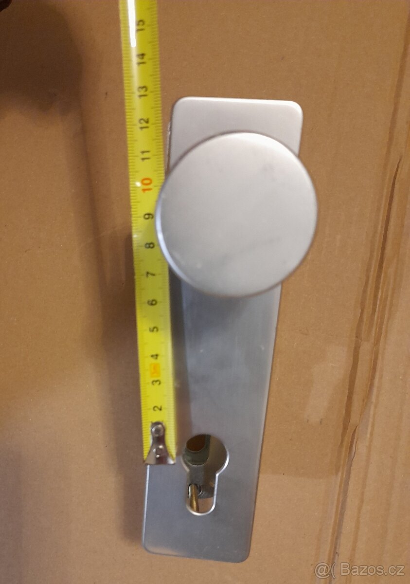 Zámky a kliky se štítky - 6