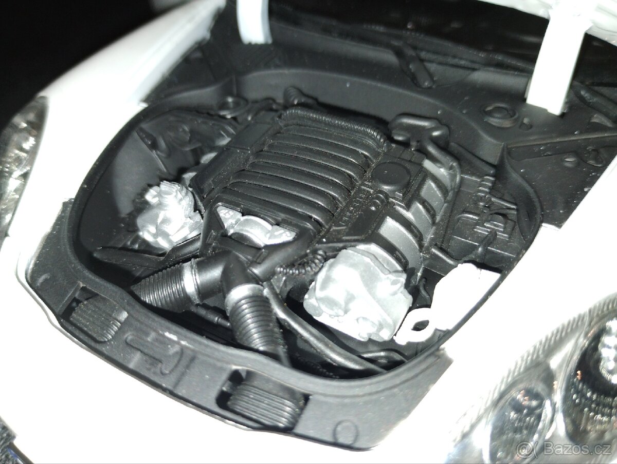 Porsche Panamera 4S 1/18 - 6