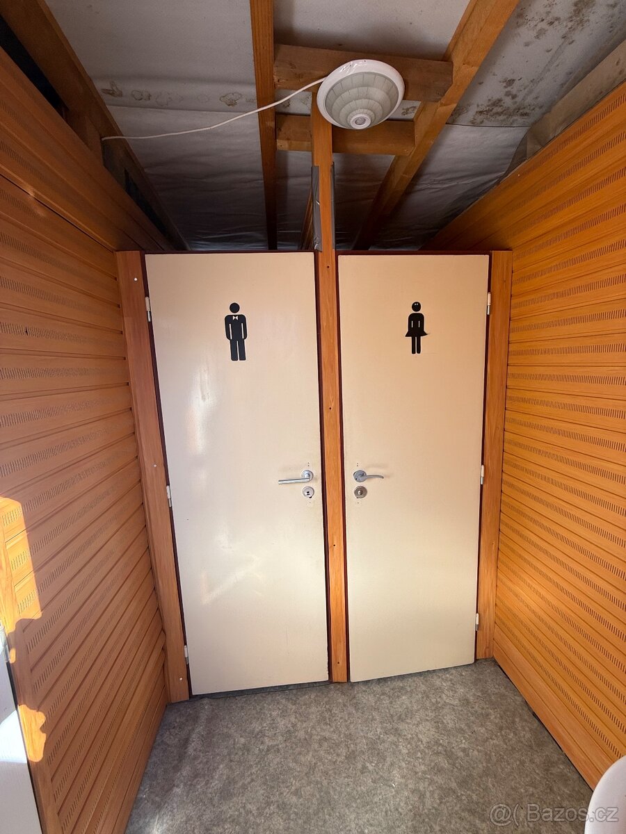 Stánek u cyklostezky. - 6