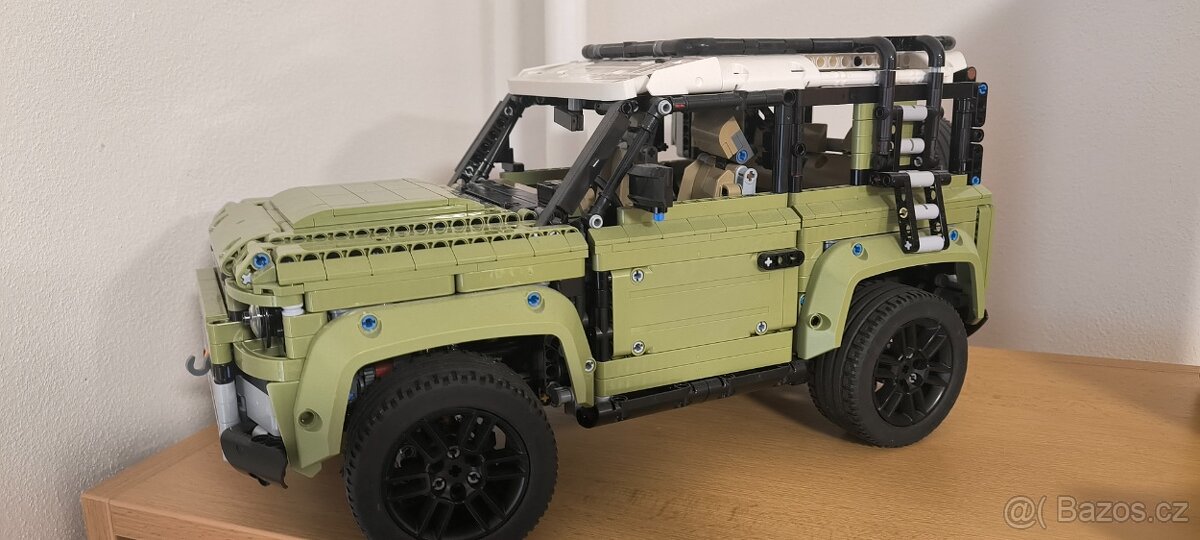 Lego 42110 Land Rover Defender - RC- motorizováno - 6