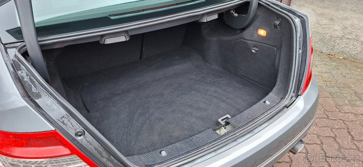 Prodám MERCEDES-BENZ Třídy C 320 CDI,4-MATIC - 6