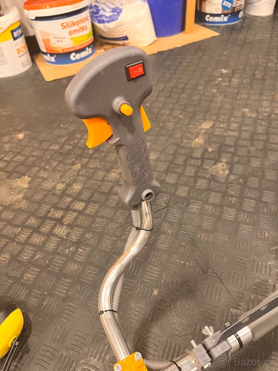 Křovinořez/strunová sekačka - 6