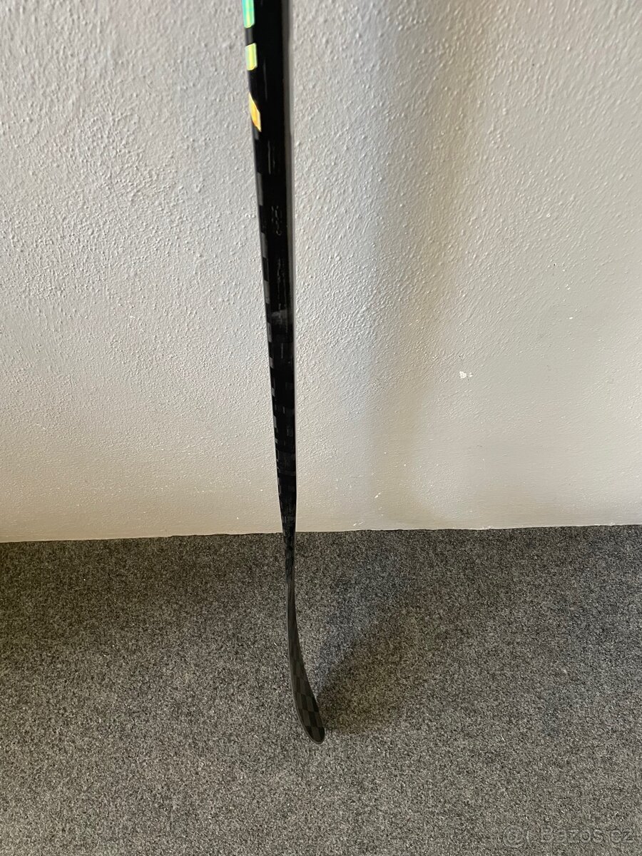 Nová kompozitová hokejka BAUER SYNC - 6