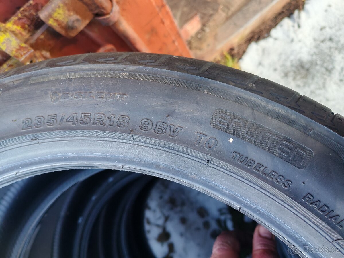 235/45/18 ,98V Bridgestone turanza - 6