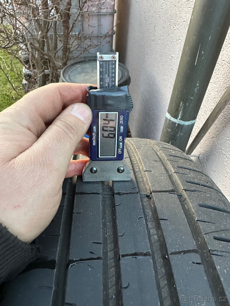 215/55 R18 pneu Good Year Efficient Grip - 6