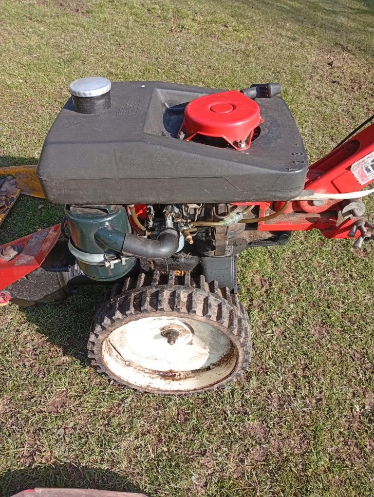 Lištová sekačka Vari s motorem Jikov - 6