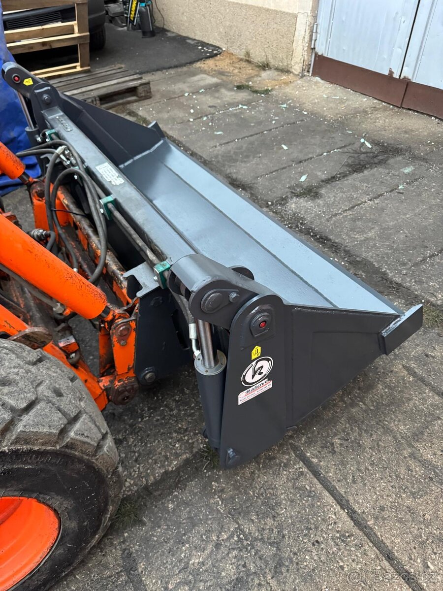 Lopata 4v1 na Locust - 6