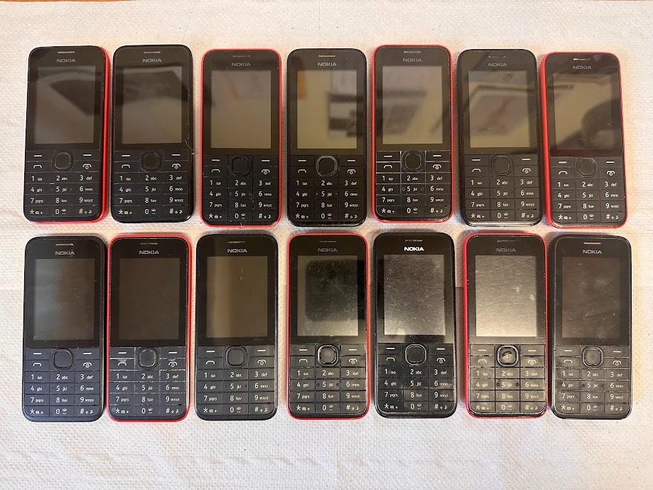 NOKIA 208 funkční s baterií, v červeném a černém provedení - 6