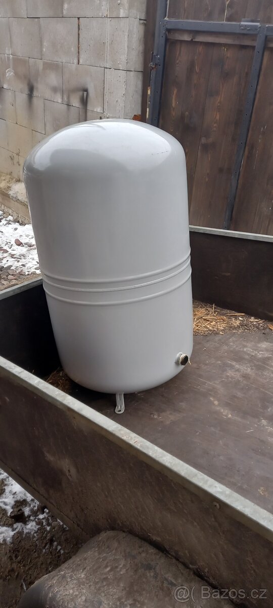 Expanzni nadoba 140L - 6