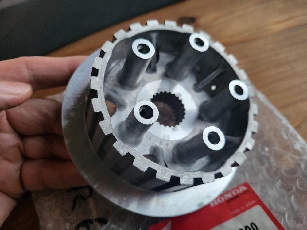 Honda CBR 600F4- unašeč spojky OEM 22120-MBW-000 - 6