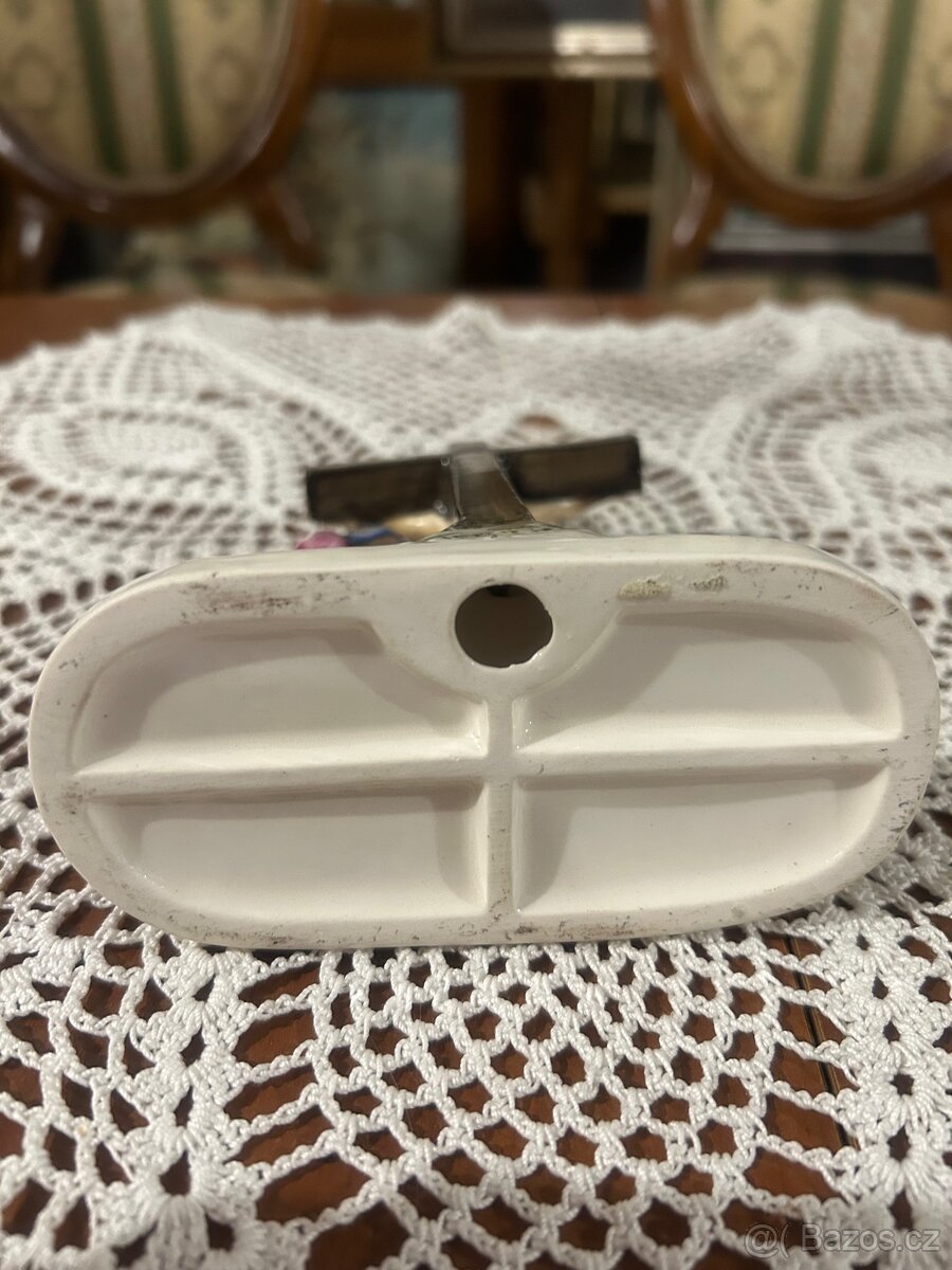 Starožitná porcelánová soška Kalvárie - 6