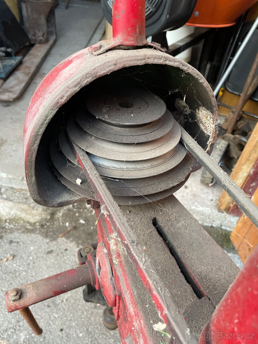 Stará sloupová vrtačka - 6