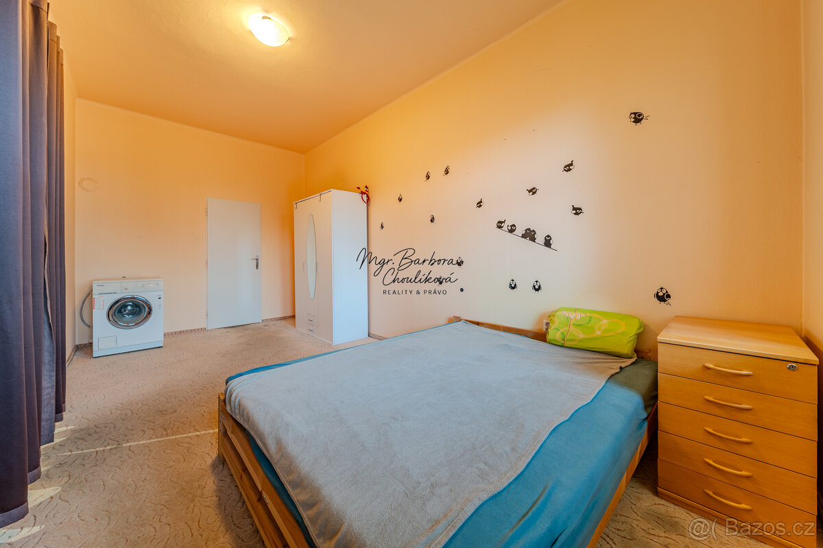 Prodej krásného bytu 2+kk s předzahrádkou a zahradou v ul. E - 6