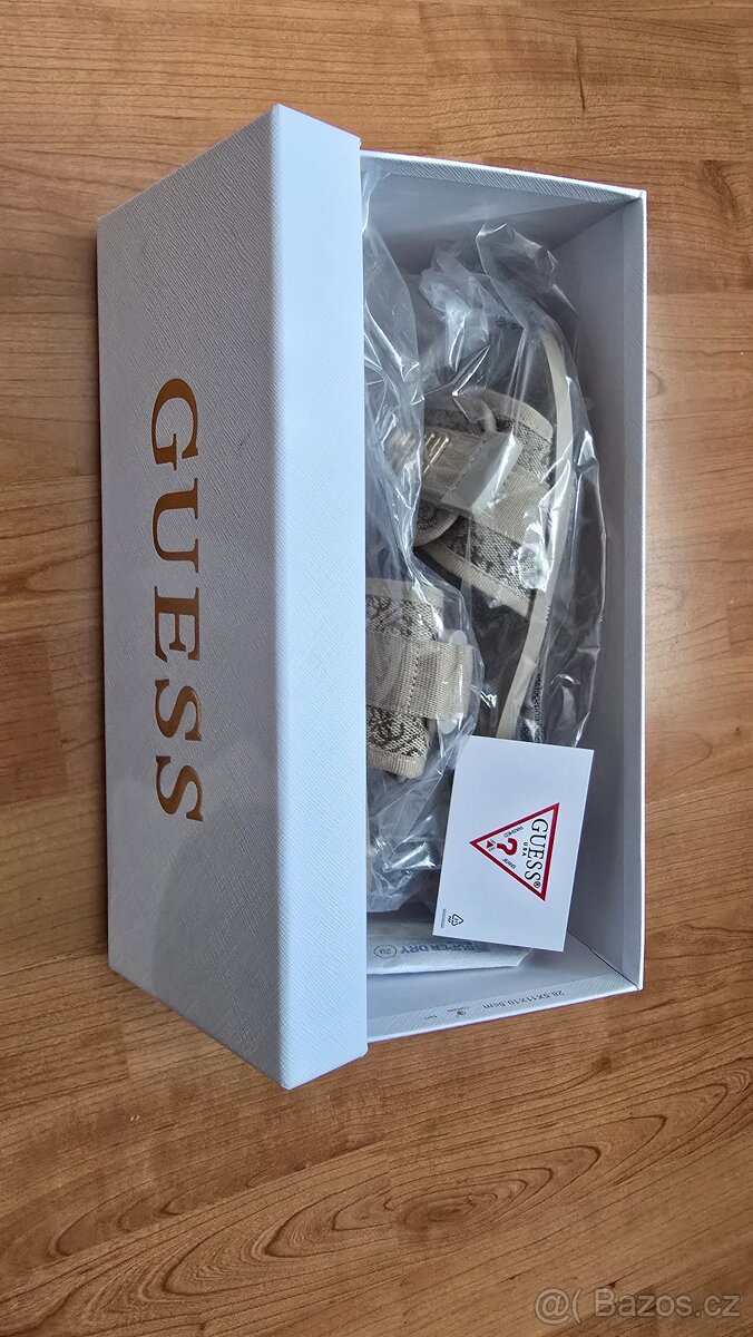 Dámské pantofle GUESS - 6