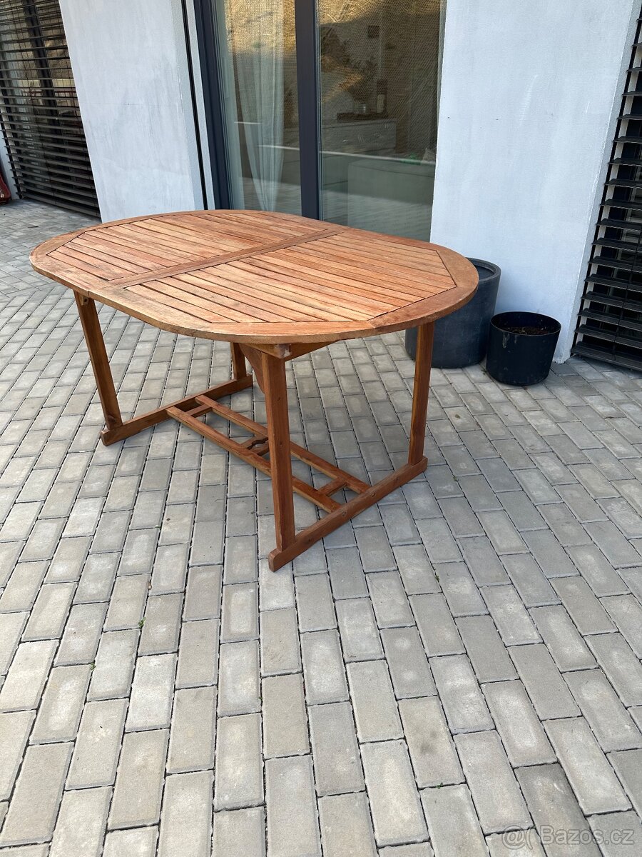 Dřevěný stůl - 6