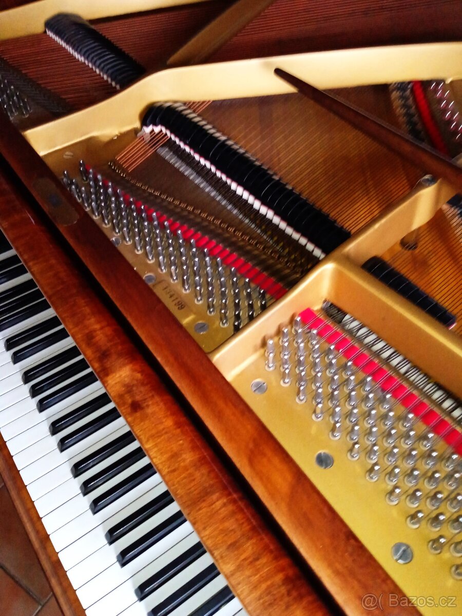 Klavír křídlo Petrof model V - 6