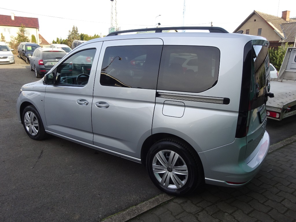 VW CADDY V Life 2,0 TDI 90kW+6st.man.-1.Maj-2021-El.serviska - 6