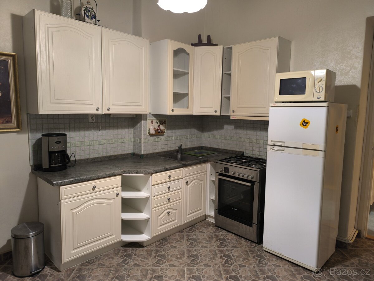 Pronájem bytu 2+1, 69m2 s balkonem, Jana Palacha , Karlovy V - 6