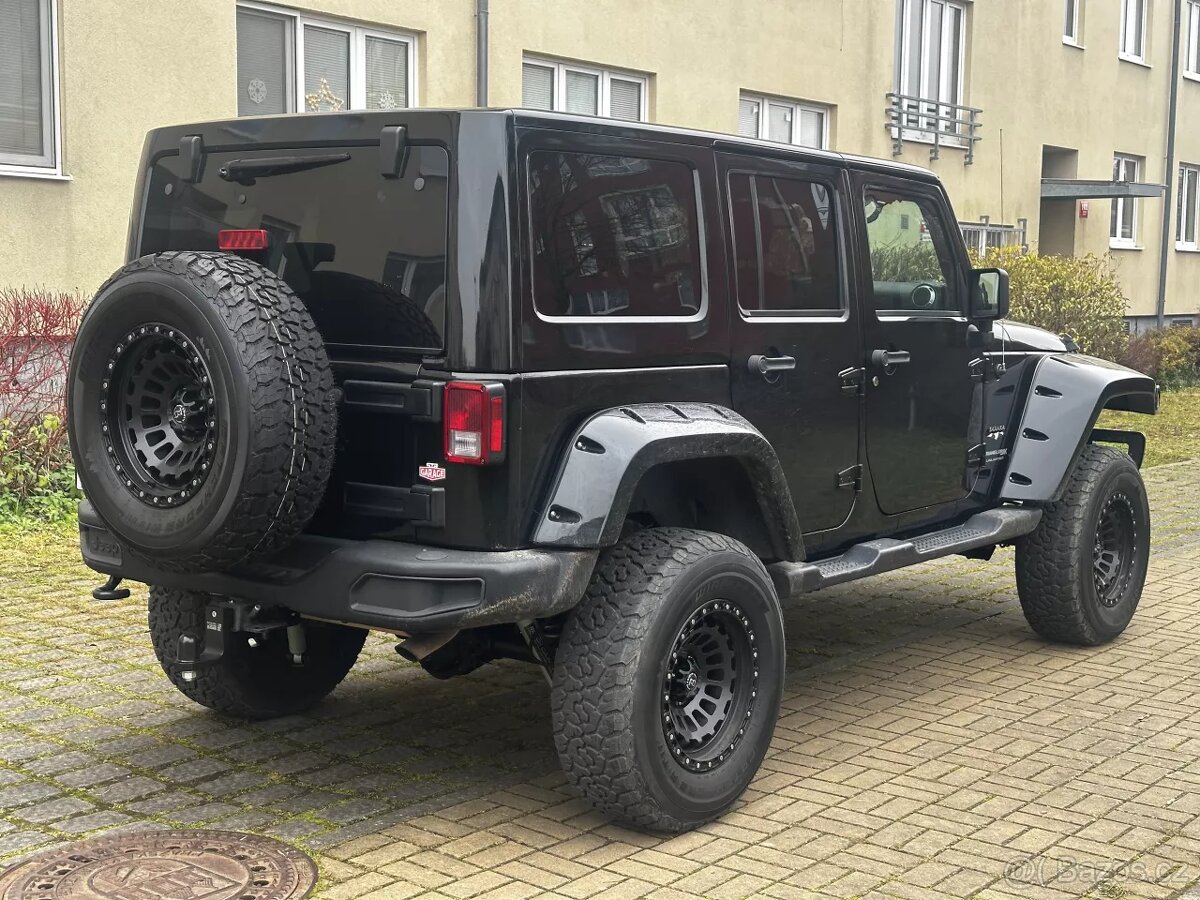 Jeep Wrangler Sahara 3.6 V6 Unlimited 4x4 Kůže Navi 2018 - 6