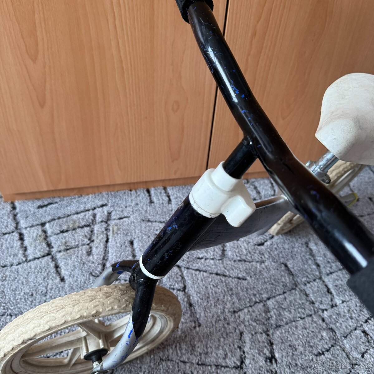 Dětské odrážedlo černobílé - 6