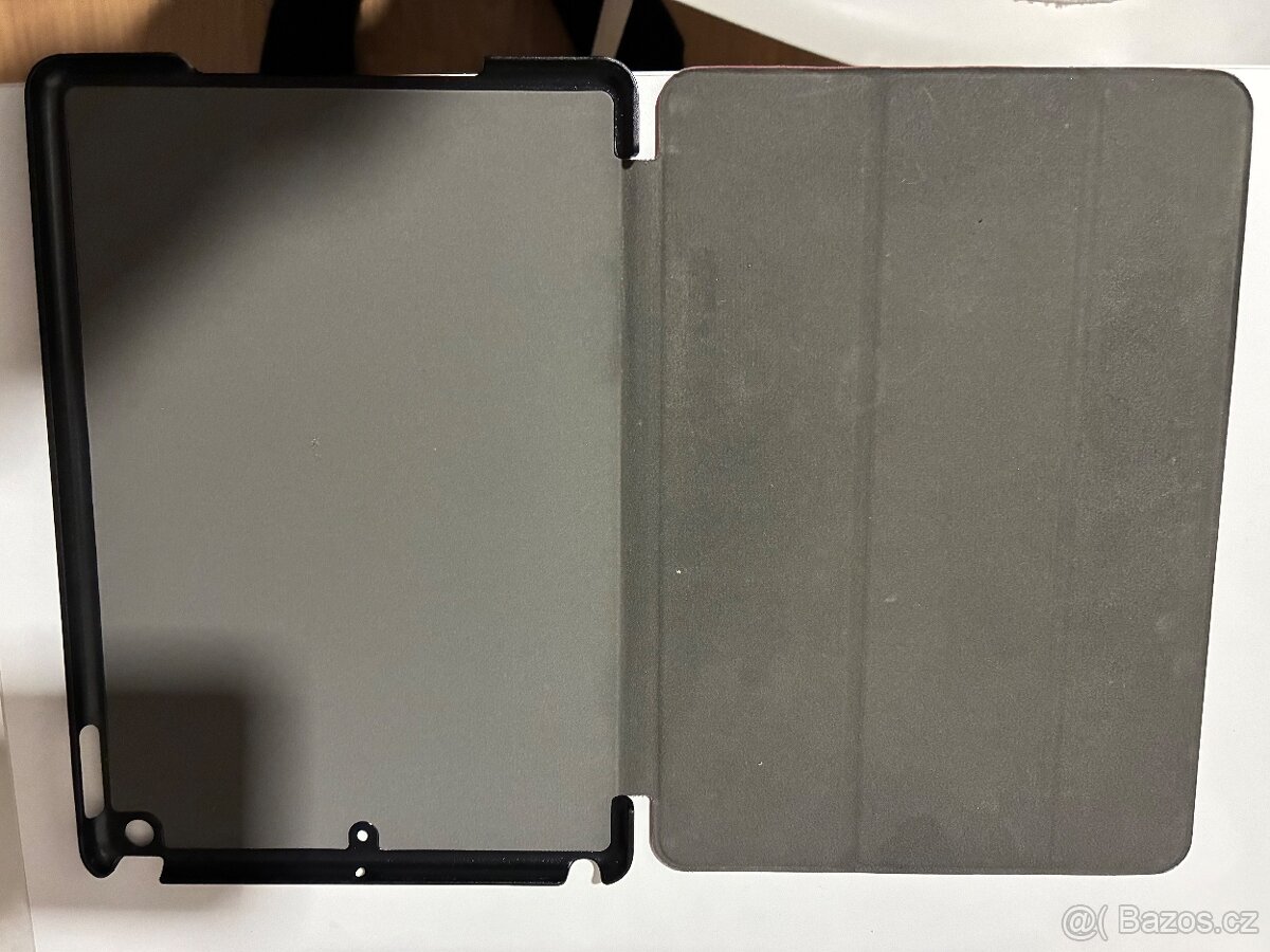 Apple iPad 8 (2020) - 6