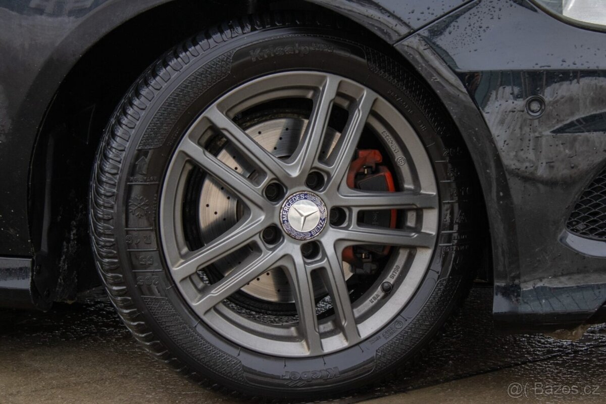 Mercedes-Benz A 180 BlueEFFICIENCY, 90kW - 6