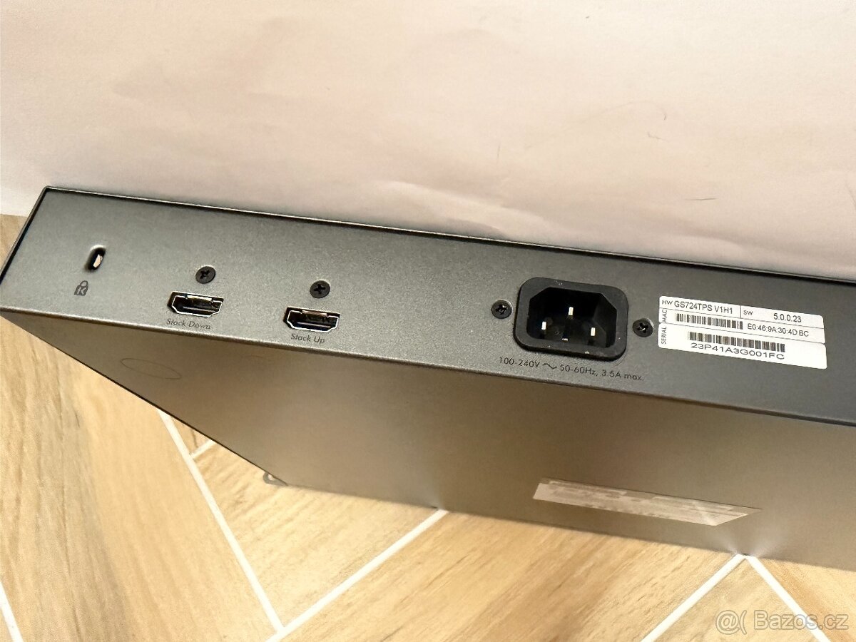 NETGEAR GS724TPS 24port Gigabit PoE switch - 6