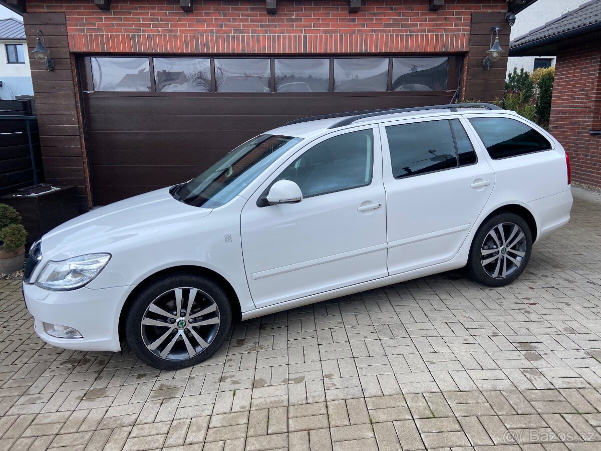 ŠKODA OCTAVIA 2 / STYLE / DSG / 1.6 TDI / XENON / 1.MAJ. - 6