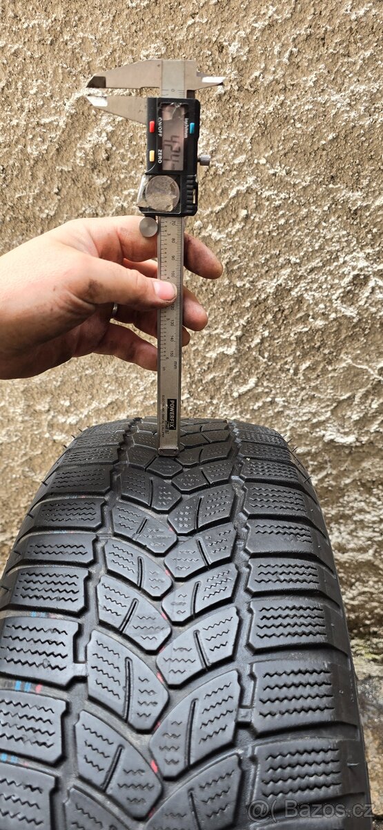 215/60/16 Firestone - zimní - pošlu poštou 843. - 6