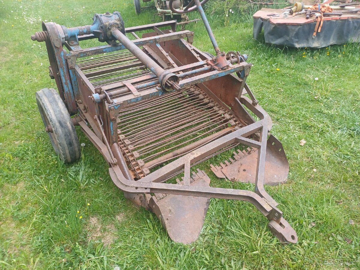 Vyorávač brambor TEK - 6
