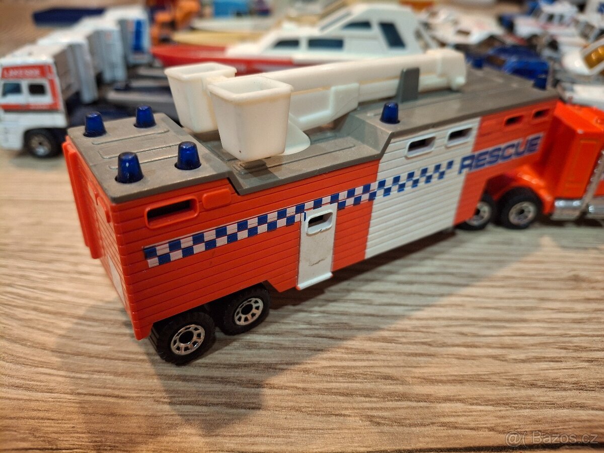 ZAMLUVENO Matchbox convoy EM60, EM64, Rescue 100, hasiči - 6