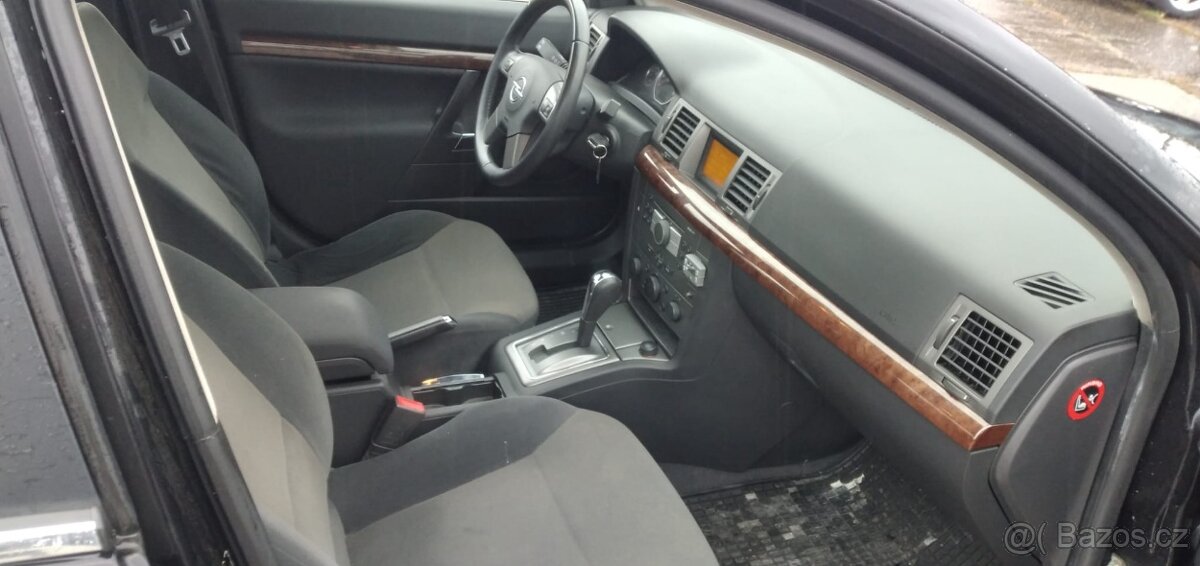 Opel Vectra C limuz. 2,2i automat 2006 1.majitel Eberspacher - 6