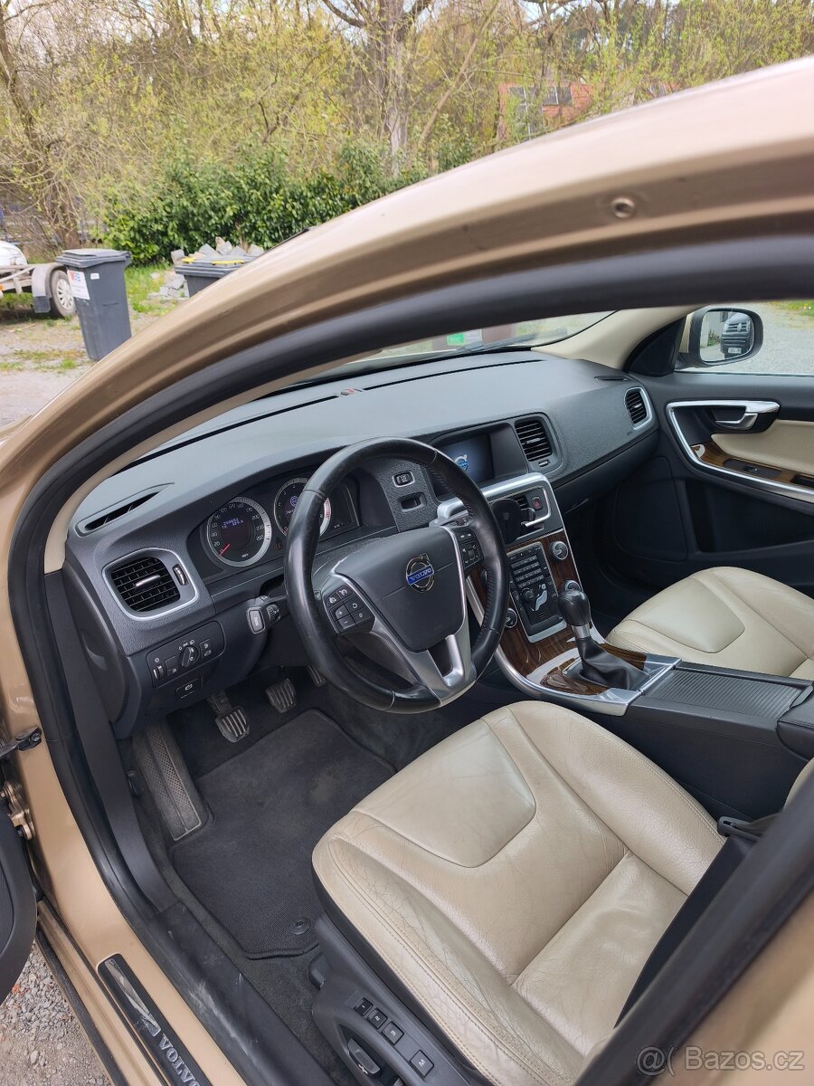 Volvo S60 2.0T 149kw - 6