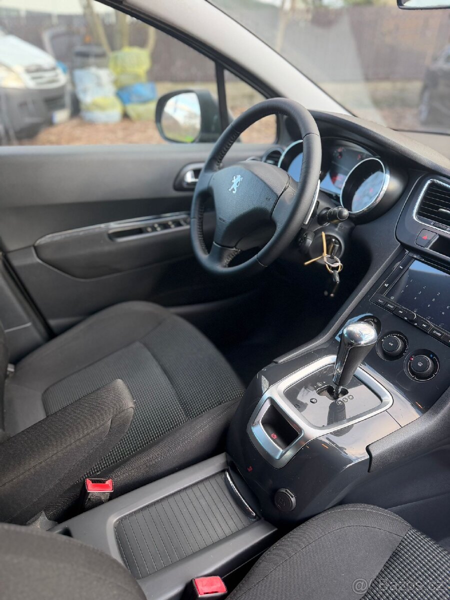 Peugeot 5008 1.6 HDi 80 kW 2010rok
- 6