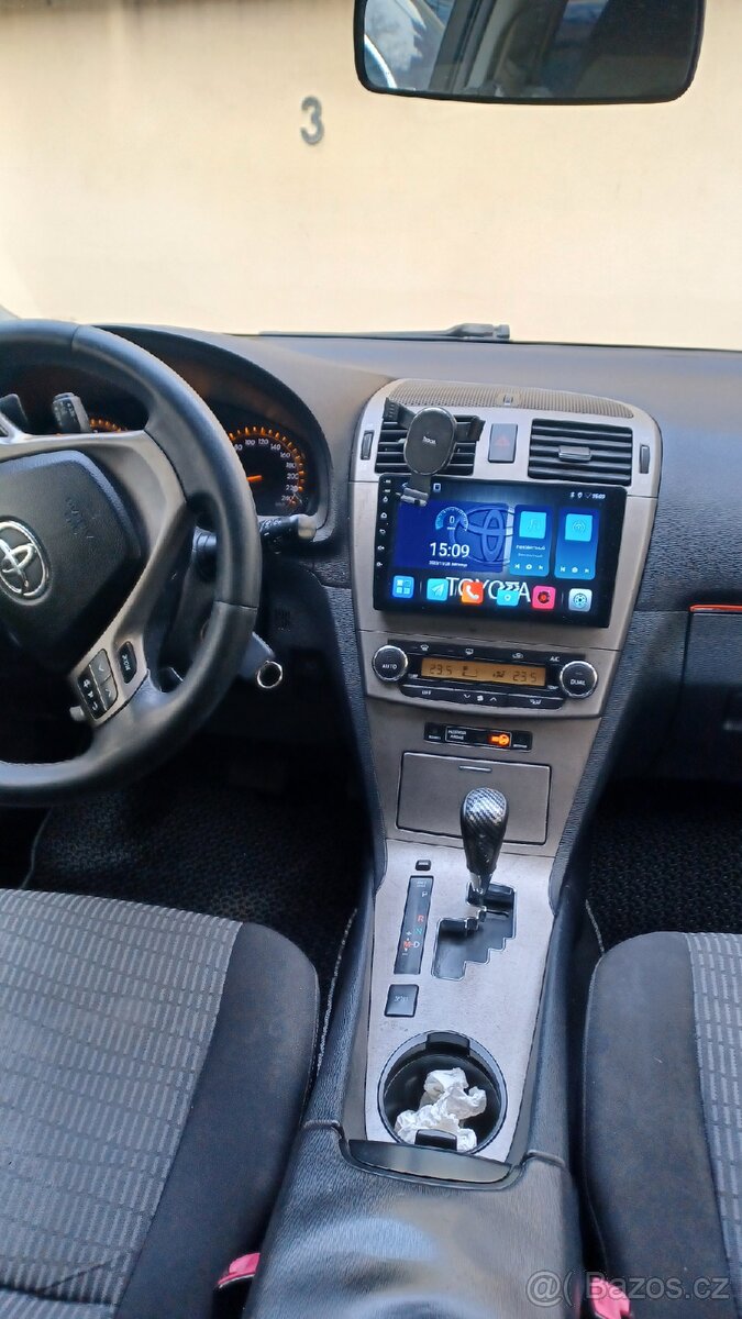 Toyota avensis 2.2 dizel 2010 - 6