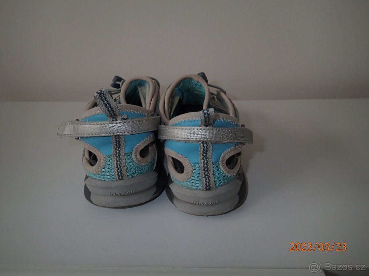 Sportovní větrací obuv zn. HI-TEC, vel. 37,5 - 6
