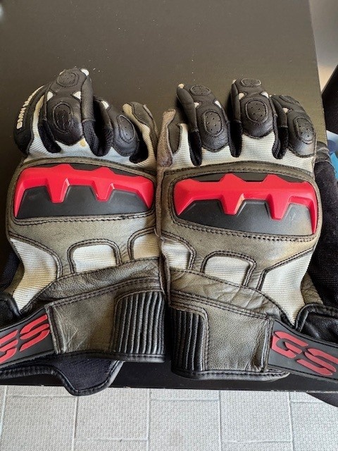 BMW Rallye černo-červená - 6