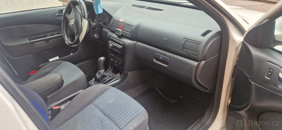 Škoda Octavia 1.9TDI 66kw r.v.2003 - 6