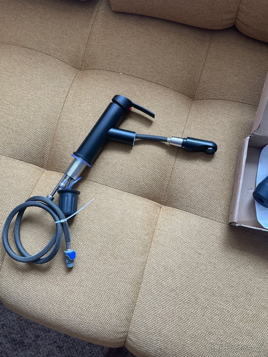 Černá matná umyvadlová baterie - 6