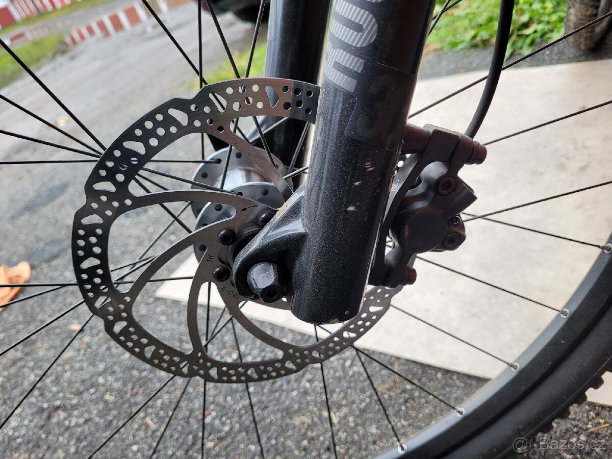 ROCKRIDER ST900 S - horské "celopéro" 27,5" - 6